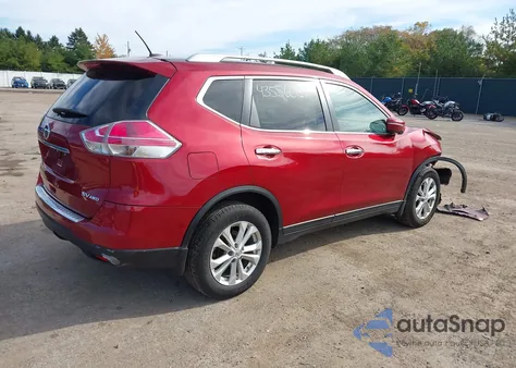 2015 Nissan Rogue Sv z USA, uszkodzony, nr VIN 5N1AT2MV7FC818759